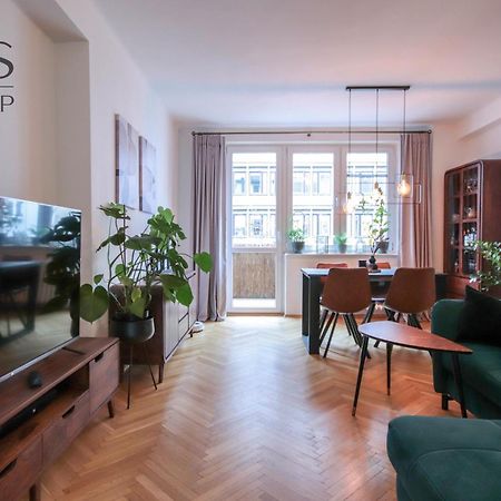 Beautiful Apartment In The City Center Krakow Exterior photo