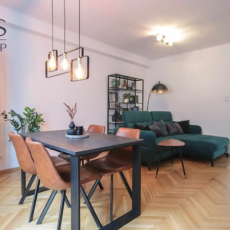 Beautiful Apartment In The City Center Krakow Exterior photo